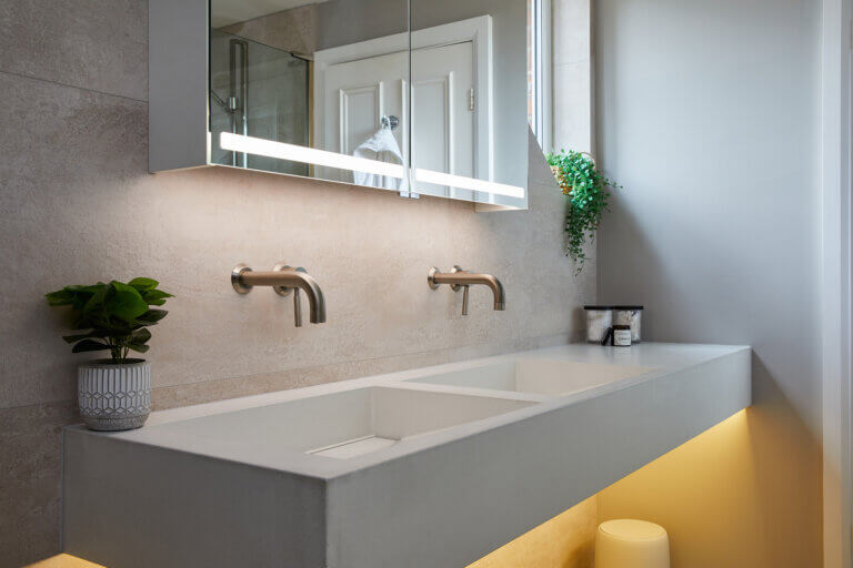 Bathroom Eleven - Minimalist master ensuite in Ockham